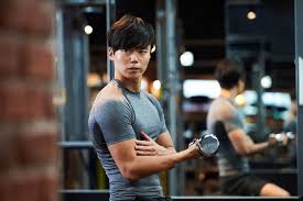 <strong>鍛える経営者は育て上手｜筋トレ思考が社員教育を成功へ導く</strong>の画像